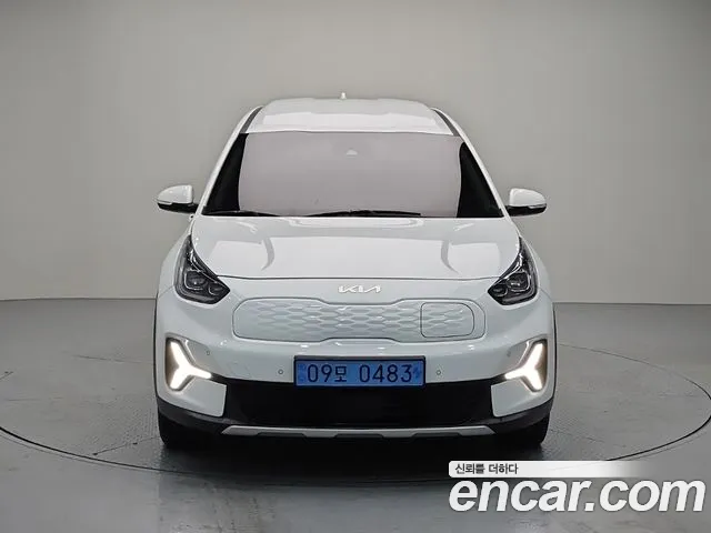 Kia Niro 2022 thumb 2