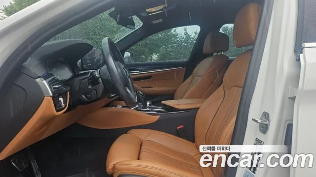 BMW 5 серии 2023 thumb 10