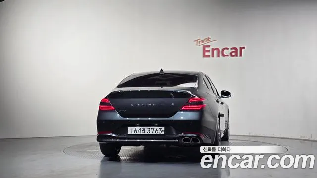 Genesis G70 2021 thumb 3