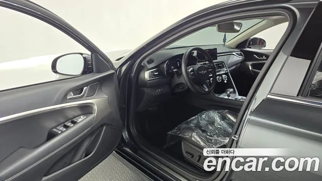 Genesis G70 2021 thumb 9