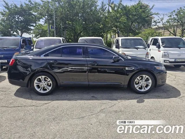 Ford Taurus 2015 thumb 4