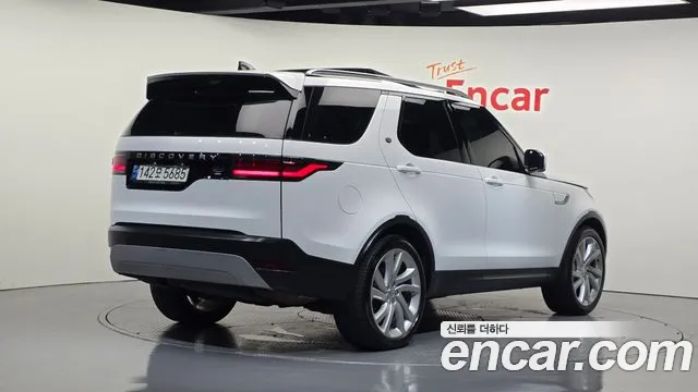 Land Rover Discovery 2021 thumb 2