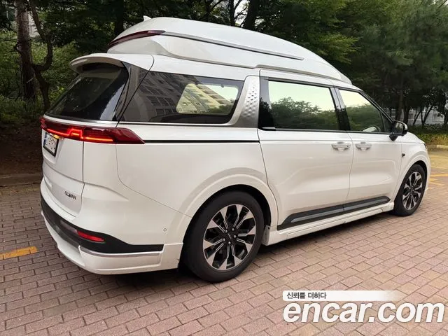 Kia Carnival 2021 thumb 2