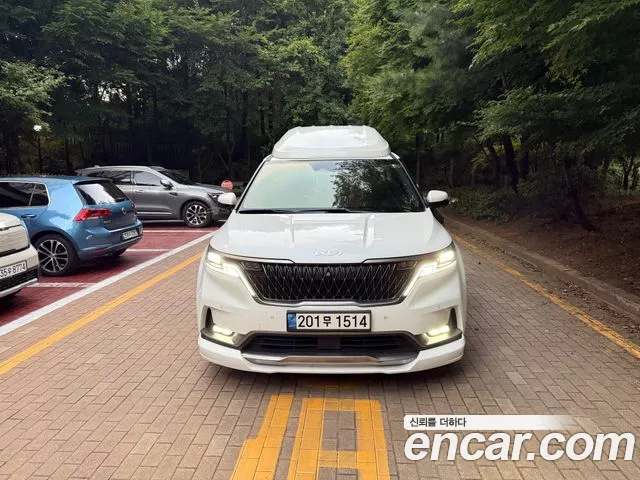 Kia Carnival 2021 thumb 3