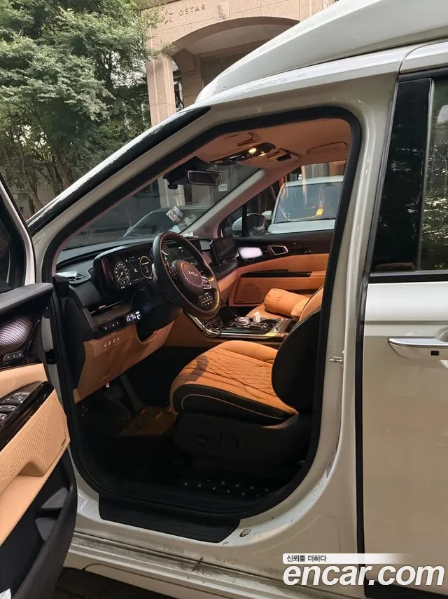Kia Carnival 2021 thumb 5