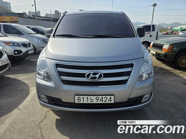 Hyundai Starex 2017 thumb 3