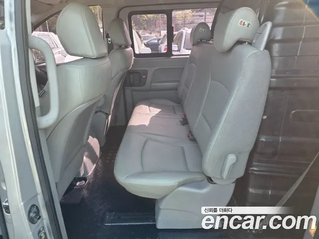 Hyundai Starex 2017 thumb 8