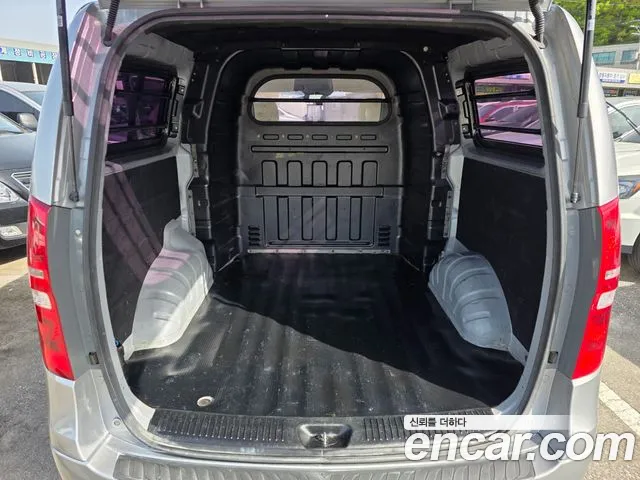 Hyundai Starex 2017 thumb 10