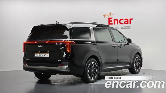 Kia Carnival 2024 thumb 2