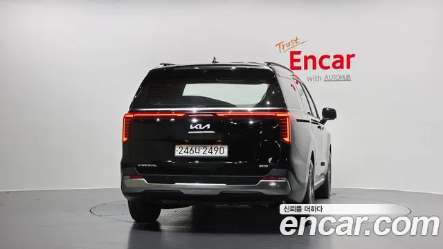 Kia Carnival 2024 thumb 4
