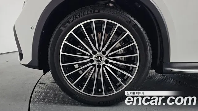 Mercedes-Benz GLC 2025 thumb 4