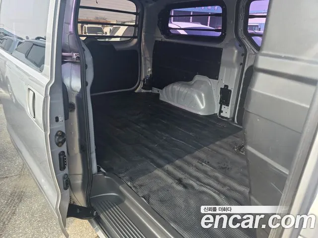 Hyundai Starex 2016 thumb 9