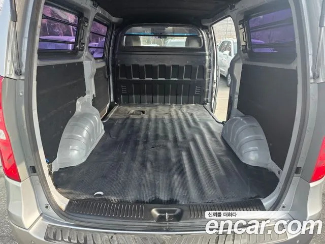 Hyundai Starex 2016 thumb 10