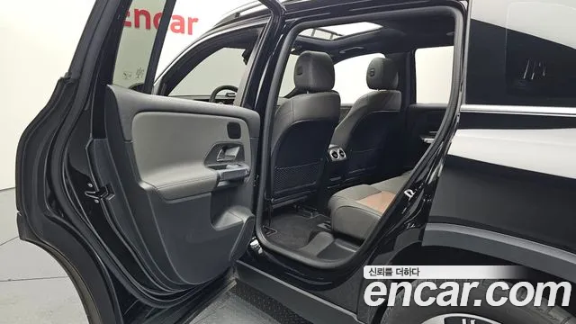 Mercedes-Benz EQB 2023 thumb 12