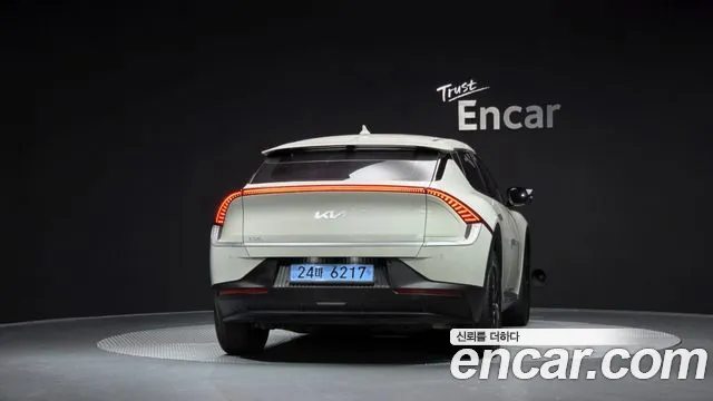 Kia EV6 2023 thumb 4