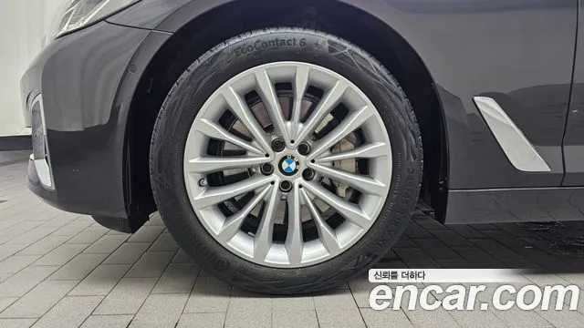 BMW 5-Series 2022 thumb 5