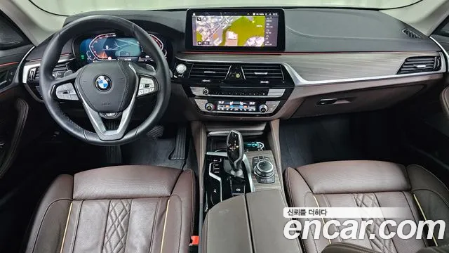 BMW 5-Series 2022 thumb 7