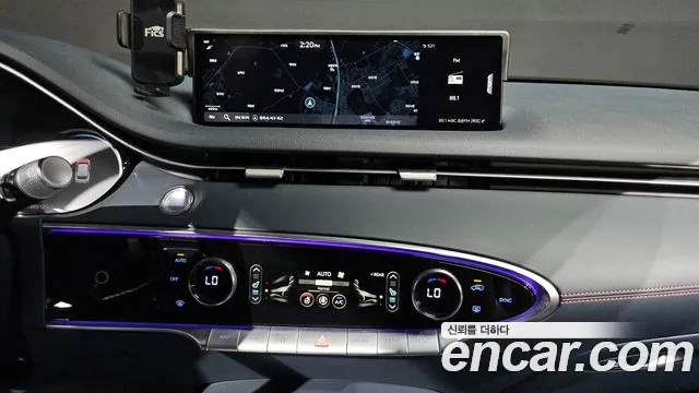 Genesis GV70 2021 thumb 12