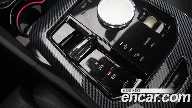 BMW 5 серии 2025 thumb 9