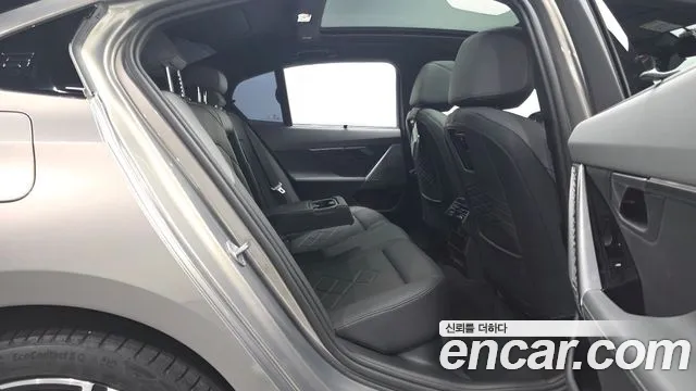 BMW 5 серии 2025 thumb 11