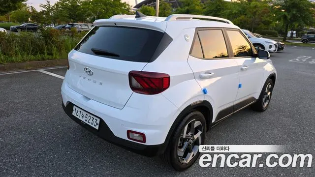 Hyundai Venue 2019 thumb 2