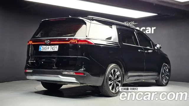 Kia Carnival 2020 thumb 2