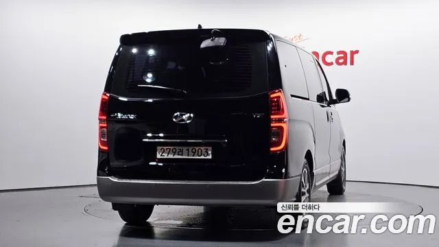 Hyundai Starex 2018 thumb 3