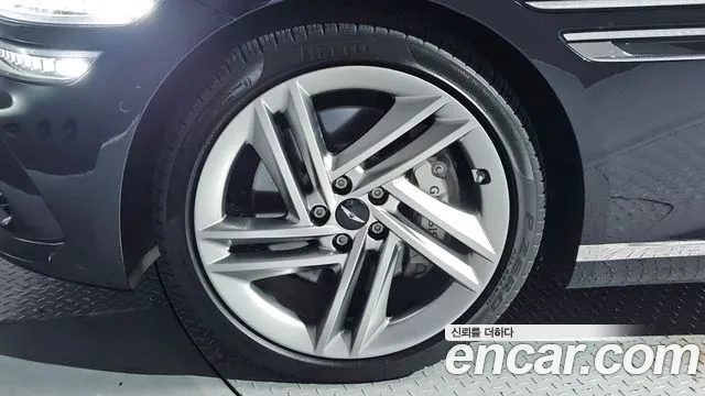 Genesis G80 2024 thumb 5