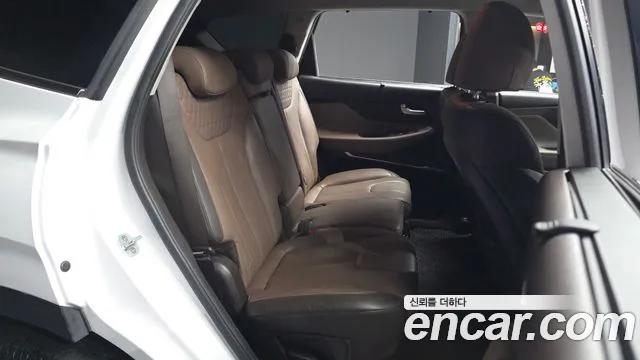 Hyundai Santa Fe 2018 thumb 12