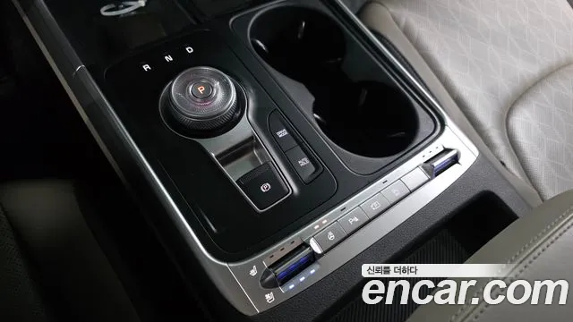 Kia Carnival 2024 thumb 9
