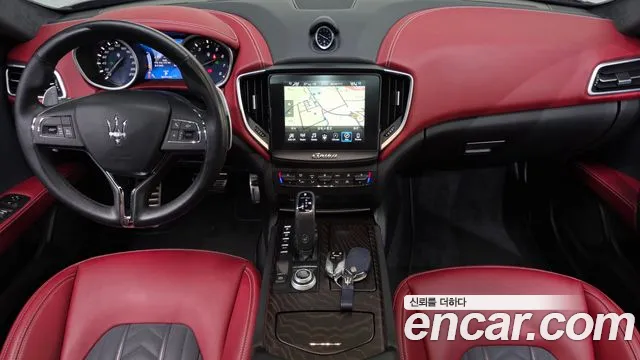 Maserati Ghibli 2020 thumb 7