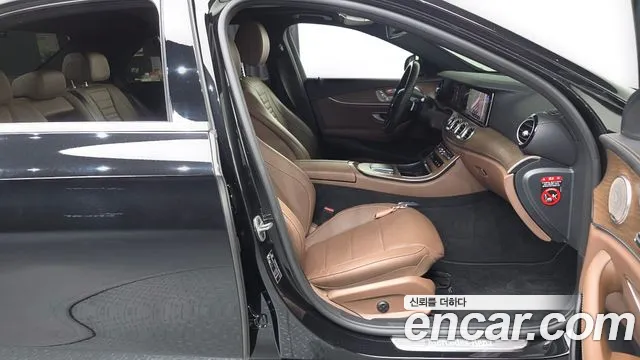 Mercedes-Benz E-Класс 2021 thumb 10