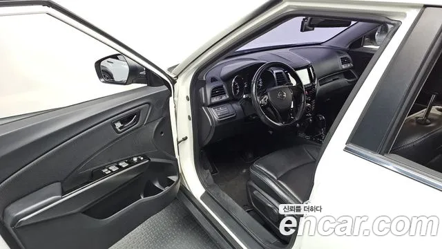 KG_Mobility_Ssangyong TIBOLI 2017 thumb 10