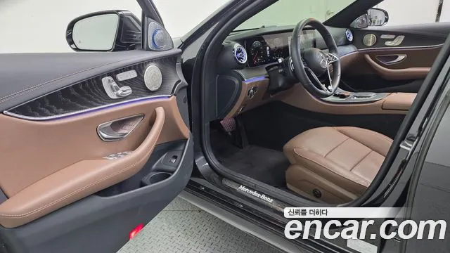 Mercedes-Benz E-Класс 2023 thumb 10