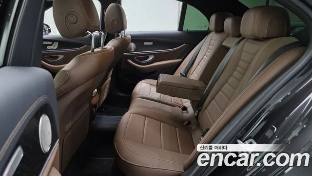 Mercedes-Benz E-Класс 2023 thumb 12