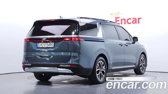 Kia Carnival 2020 thumb 2