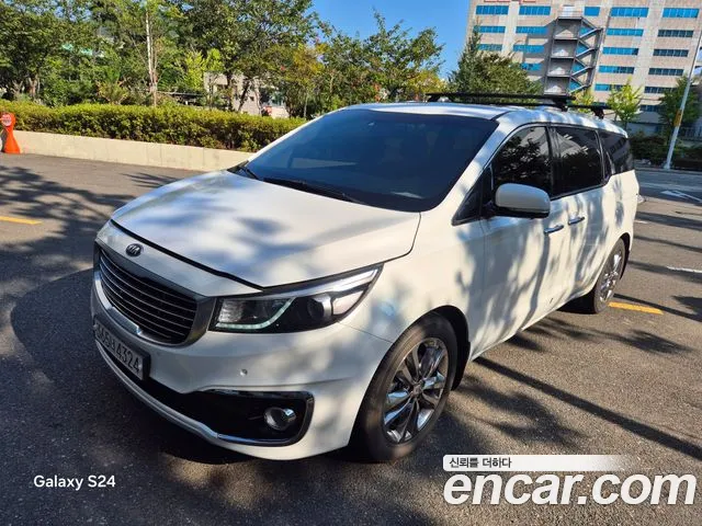 Kia Carnival 2018 thumb 2