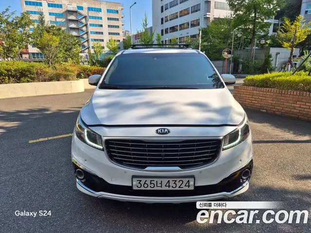 Kia Carnival 2018 thumb 11