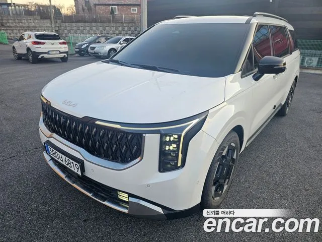 Kia Carnival 2024 thumb 3