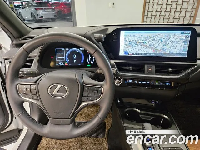 Lexus UX 2025 thumb 9