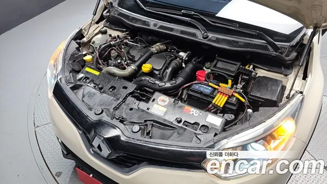 Renault-KoreaSamsung Captur 2016 thumb 6