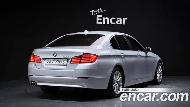 BMW 5 серии 2011 thumb 2
