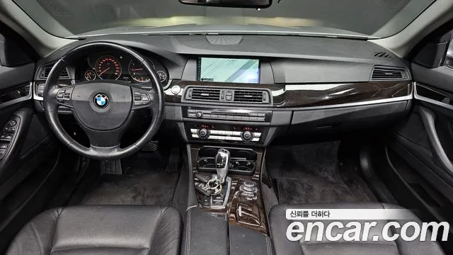 BMW 5 серии 2011 thumb 7