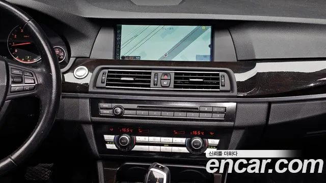 BMW 5 серии 2011 thumb 12