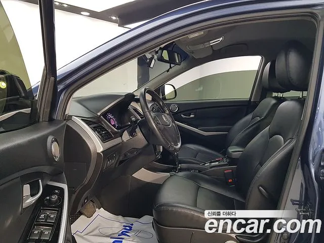 KG_Mobility_Ssangyong KORANDO 2014 thumb 8