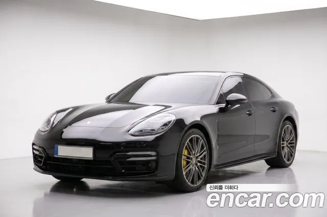 Porsche Panamera 2021 thumb 2
