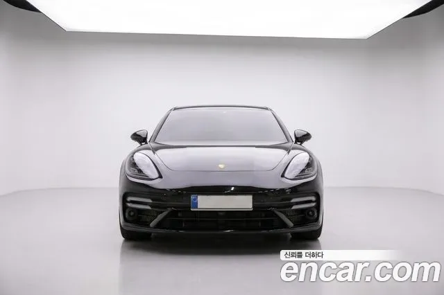 Porsche Panamera 2021 thumb 3