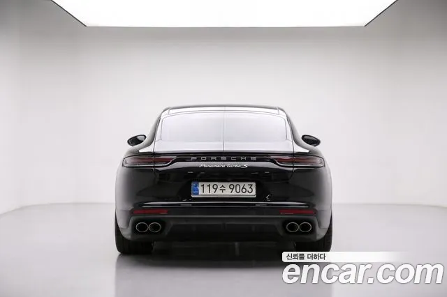 Porsche Panamera 2021 thumb 6