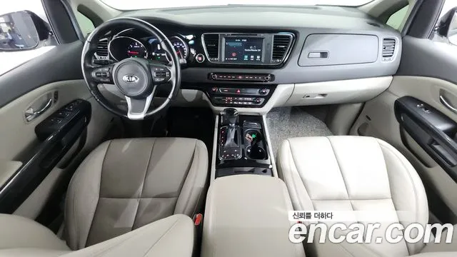 Kia Carnival 2015 thumb 7