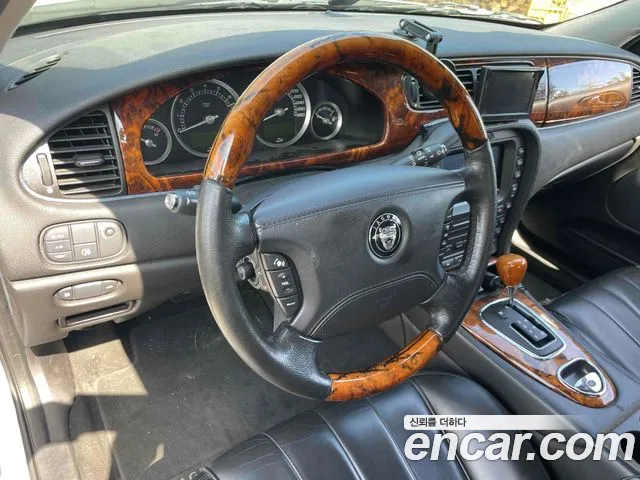 Jaguar S-TYPE 2008 thumb 12